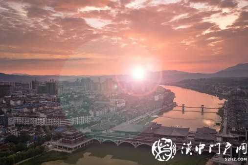 西鄉(xiāng)· 彩霞飄 夕陽(yáng)紅！