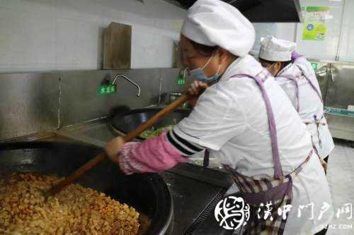 沒時間接孩子放學？略陽這所學校幫你“課后帶娃”