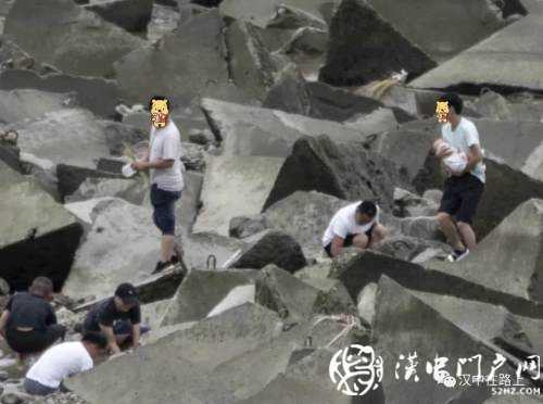汛期漢中三號橋河灘撈魚，真的沒有危險(xiǎn)嗎？