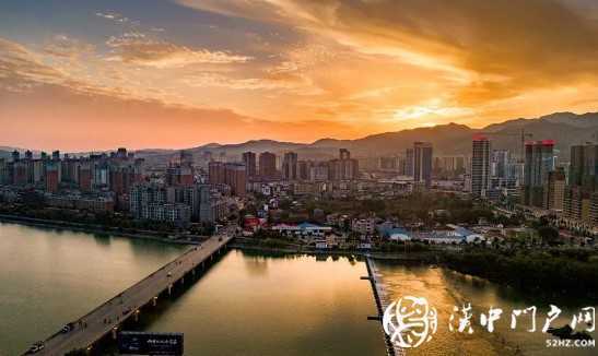 西鄉(xiāng)· 彩霞飄 夕陽(yáng)紅！