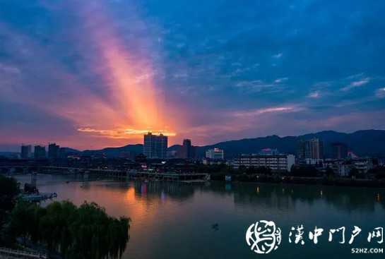 西鄉(xiāng)· 彩霞飄 夕陽(yáng)紅！