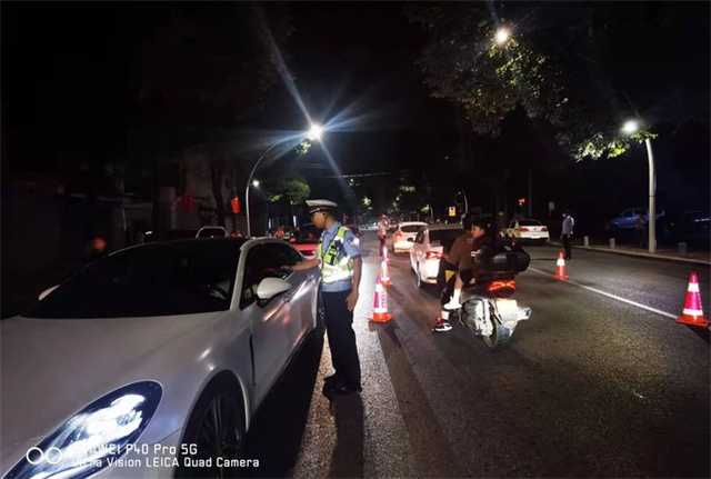 68小時堅守！漢中交警大隊圓滿完成國慶假期道路交通安保任務"