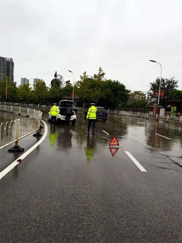 68小時堅守！漢中交警大隊圓滿完成國慶假期道路交通安保任務"