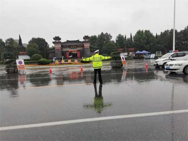 68小時堅守！漢中交警大隊圓滿完成國慶假期道路交通安保任務"