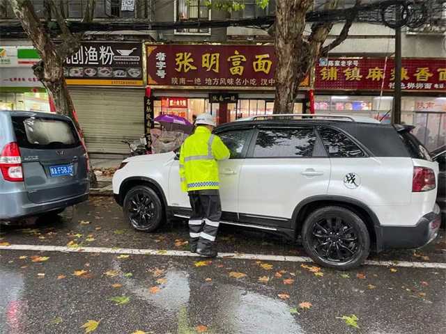 68小時堅守！漢中交警大隊圓滿完成國慶假期道路交通安保任務"
