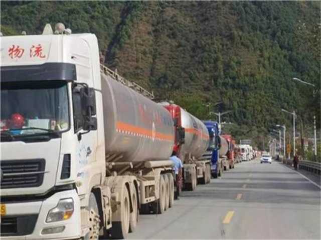 危化車(chē).jpg