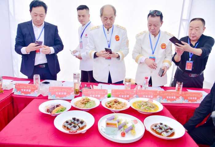 第二屆漢中(城固)面皮大賽在上元觀古鎮(zhèn)火熱啟動