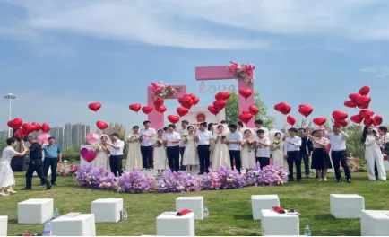 很特別！漢臺(tái)區(qū)舉行“520”婚姻登記集體頒證儀式 →
