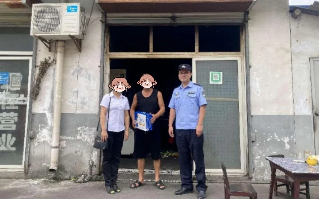 熱心群眾拾金不昧，漢中公安“接力”物歸原主