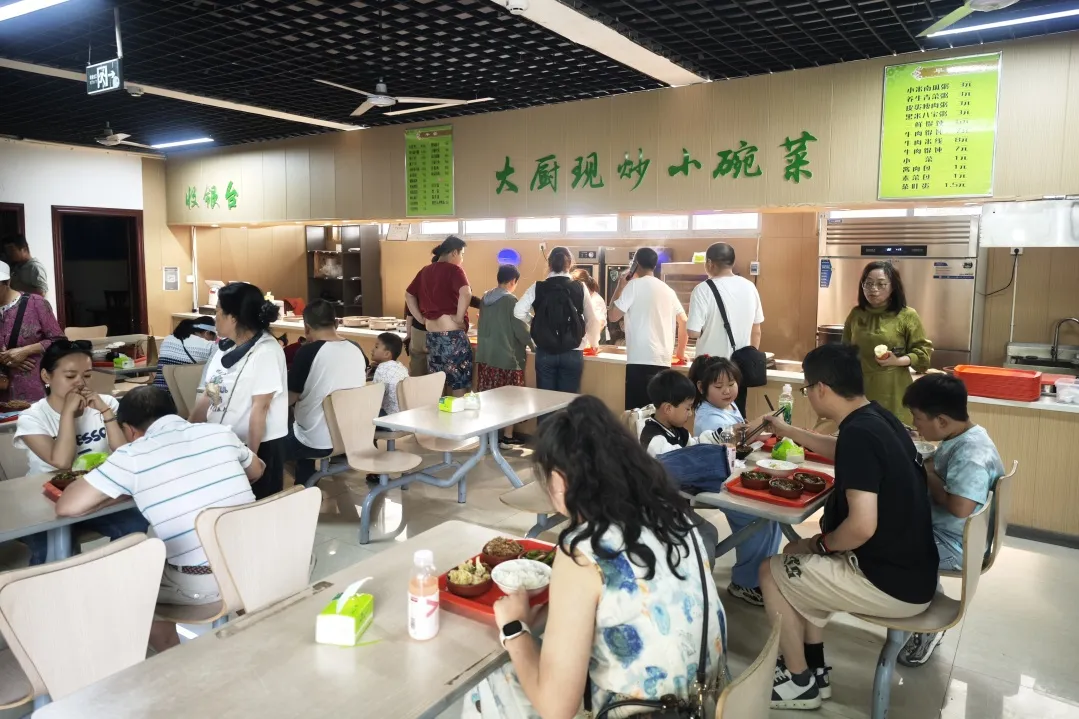 留壩文旅融合引燃“五一”熱